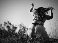 JuliaFrancaise - female with brown hair webcam at xLoveCam