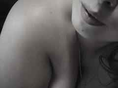 JuliaFrancaise from xLoveCam