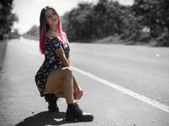 JuliaGarciax - female with brown hair webcam at xLoveCam