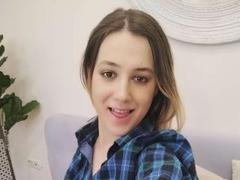 JuliaHuntsX - blond female webcam at ImLive