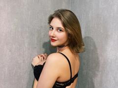 JuliaLuxx-hot - blond female webcam at xLoveCam