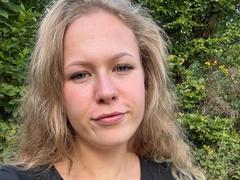 JuliaMey-hot - blond female webcam at xLoveCam