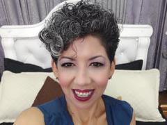 JuliaNewell - female with black hair webcam at LiveJasmin