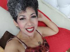 JuliaNewell - female with black hair webcam at LiveJasmin