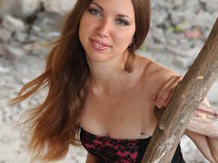 JuliaStoneOne - female webcam at xLoveCam