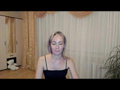 JuliaaCherry - female webcam at xLoveCam