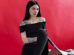 JulianaJohnson - female with black hair webcam at LiveJasmin