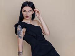 JulianaJohnson - female with black hair webcam at LiveJasmin