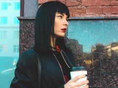 JulianaJohnson - female with black hair webcam at LiveJasmin