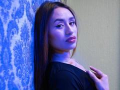JulianaMancini - female with brown hair and  big tits webcam at xLoveCam