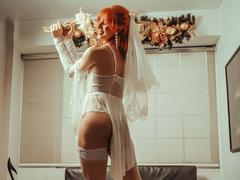 JulianaSaenz - shemale with red hair and  small tits webcam at xLoveCam
