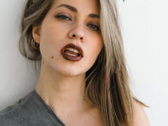 JuliannaXXX-hot - blond female webcam at xLoveCam