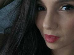JulianneHarris - female with brown hair and  big tits webcam at LiveJasmin
