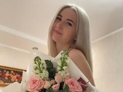 JulieBlaze from xLoveCam