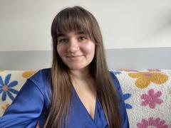 JulieTease - female with brown hair and  small tits webcam at xLoveCam