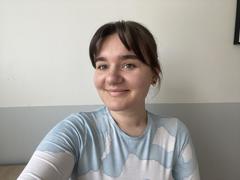 JulieTease - female with brown hair and  small tits webcam at xLoveCam