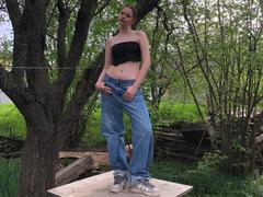 JulietErbst - blond female webcam at xLoveCam