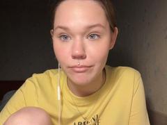 JulietErbst - blond female webcam at xLoveCam