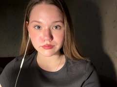 JulietErbst - blond female webcam at xLoveCam