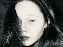 JulietErbst - blond female webcam at xLoveCam