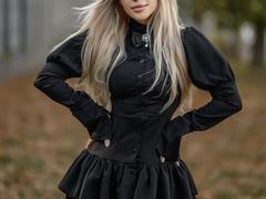 JulietFame - female with brown hair webcam at xLoveCam