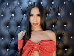 JulietMonte-hot - shemale with black hair webcam at xLoveCam