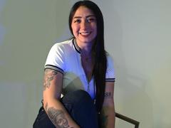 JuliethCruz - female with black hair webcam at LiveJasmin