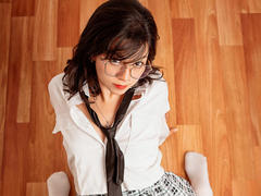 JuliettaHott - female with black hair and  big tits webcam at xLoveCam