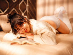 JuliettaHott - female with black hair and  big tits webcam at xLoveCam