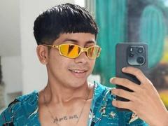 JuliianWolf - male webcam at xLoveCam