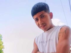 JuliianWolf - male webcam at xLoveCam