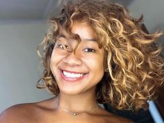 AnaychaLaCoquine - female with black hair webcam at xLoveCam