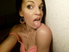 JunePlaisir - female with brown hair webcam at xLoveCam