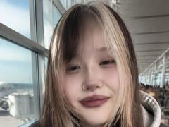 JungMcgranor - female webcam at xLoveCam