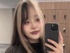 JungMcgranor - female webcam at xLoveCam