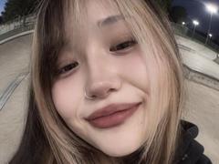 JungMcgranor - female webcam at xLoveCam