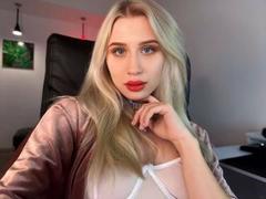JungeLena-hot - blond female webcam at xLoveCam