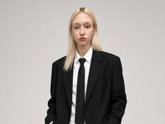 JunieThesing - blond female webcam at xLoveCam