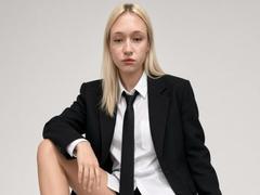 JunieThesing - blond female webcam at xLoveCam