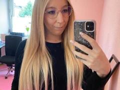JustKerry-hot - female webcam at xLoveCam