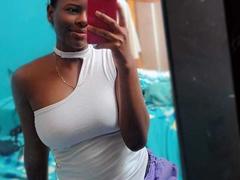 Kairaa - female with black hair webcam at xLoveCam