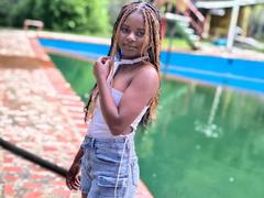 Kairaa - female with black hair webcam at xLoveCam