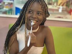 Kairaa - female with black hair webcam at xLoveCam