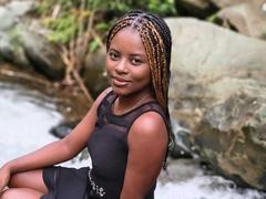 Kairaa - female with black hair webcam at xLoveCam