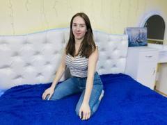 KaleyReed - female with brown hair and  small tits webcam at xLoveCam