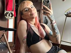KallySpice from xLoveCam