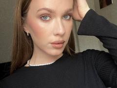 KalynIvie from xLoveCam