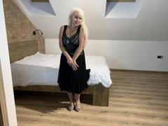 KamaliaSim - blond female webcam at xLoveCam