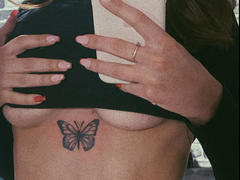 Kametia - female with brown hair webcam at xLoveCam