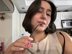 KamilaHarison - female webcam at xLoveCam